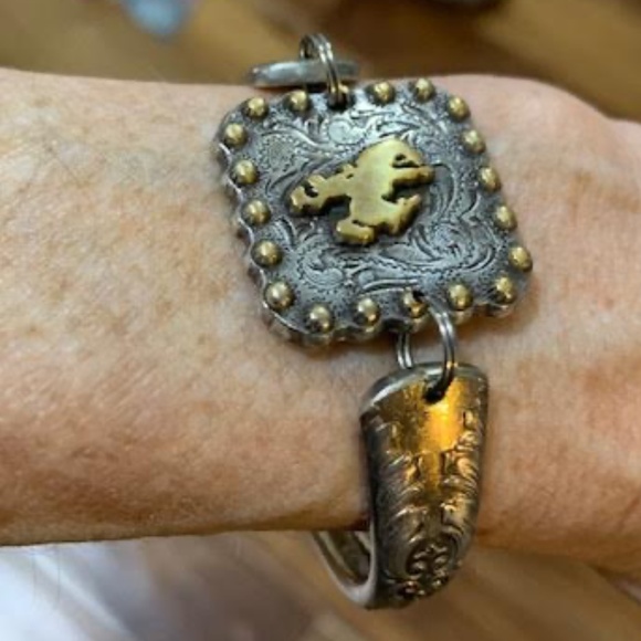 Source Unknown Jewelry - LIKE NEW! Women's Silver Spoon Bucking Bronco Bracelet - OS